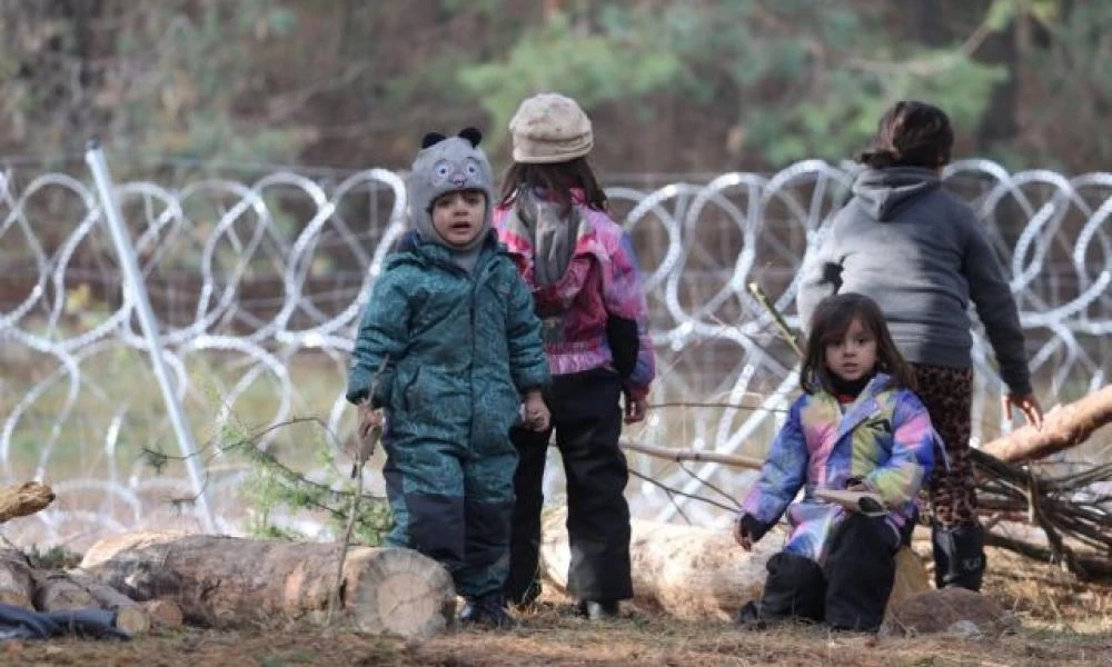 Λευκορωσία: Μήνυμα Μπορέλ στο Μινσκ – «Οι άνθρωποι δεν πρέπει να χρησιμοποιούνται ως όπλα»